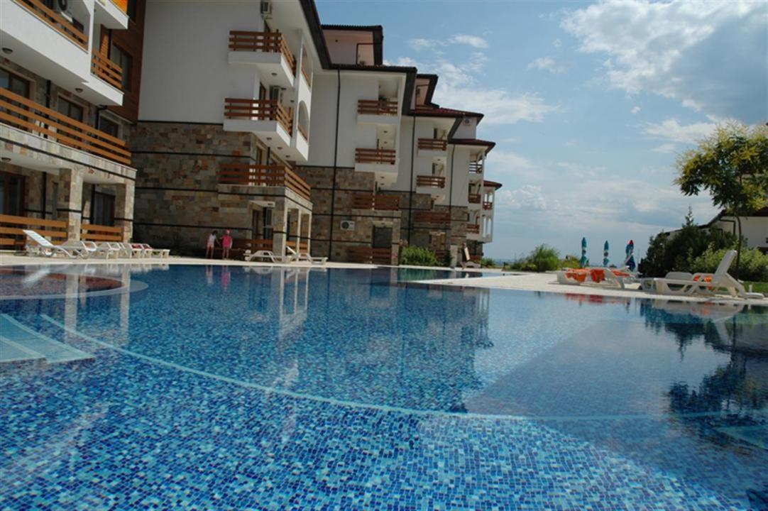 Vm Apartments Robinson Beach Поморие Екстериор снимка