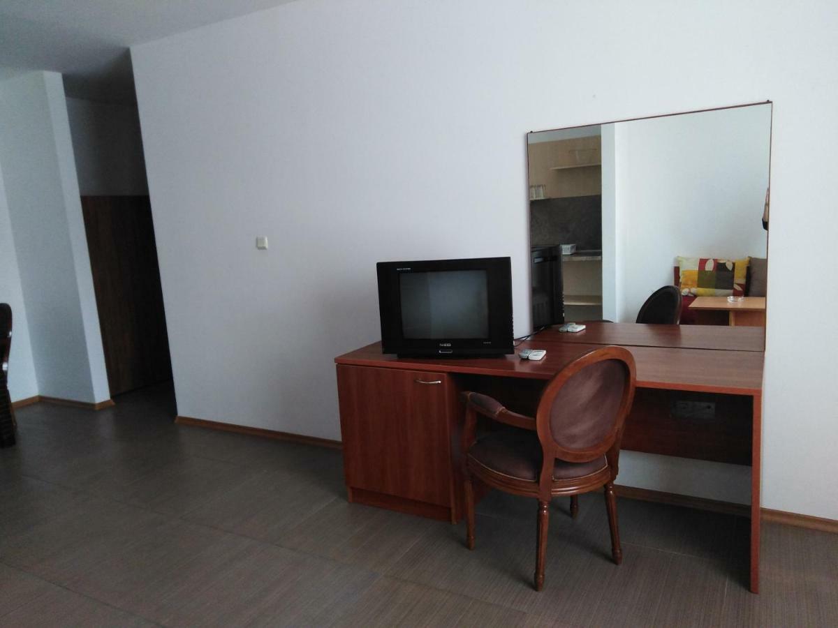 Vm Apartments Robinson Beach Поморие Екстериор снимка